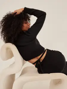 NA-KD Women Black Solid Crop Pullover