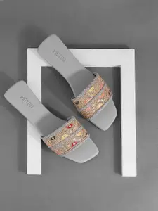 Metro Women Embellished Ethnic Open Toe Flats