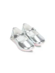 Lil Lollipop Girls Silver-Toned Printed Ballerinas with Laser Cuts Flats