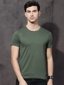 Roadster Men Olive Green Solid Round Neck Pure Cotton T-shirt