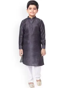 NAMASKAR Boys Solid Silk Blend Kurta with Churidar