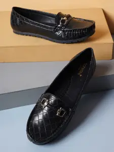 SCENTRA Women Black Textured Loafers