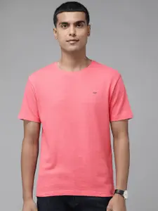 Blackberrys Men Pink Pure Cotton Textured Slim Fit T-shirt