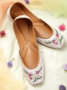 House of Pataudi Women Thread Work Embroidered & Embellished Ethnic Mojaris