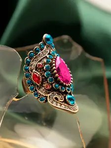 SOHI SOHI Gold-Plated Green Stone-Studded Finger Ring