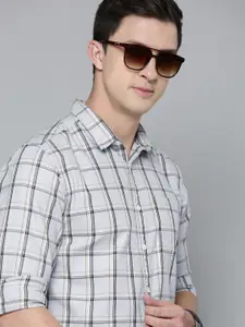 Flying Machine Men Slim Fit Checked Casual Shirt With Chest Pocket