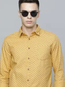 Flying Machine Men Slim Fit Printed Pure Cotton Casual Shirt