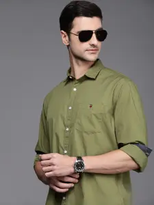 Louis Philippe Jeans Men Olive Green Solid Pure Cotton Slim Fit Casual Shirt