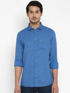 Turtle Men Blue Slim Fit Floral Printed Semiformal Shirt