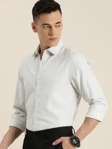 encore by INVICTUS Men Off White Printed Long Sleeve Casual Shirt