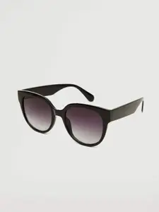 MANGO Women Sustainable Oversized Sunglasses with UV Protected Lens 37000783