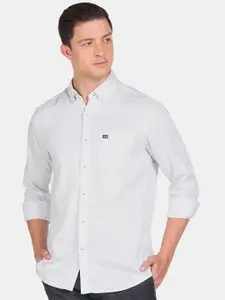 Arrow Sport Men White Slim Fit Printed Casual Shirt