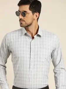 Hancock Men Grey & Off-White Slim Fit Checked Formal Shirt