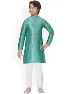 Aarika Boys Green Embroidered Pure Cotton Kurta with Pyjamas