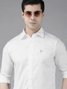 U.S. Polo Assn. U S Polo Assn Men White And Rust Brown Tailored Fit Printed Pure Cotton Casual Shirt