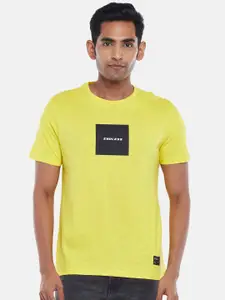 People Men Yellow Typography Applique Slim Fit T-shirt