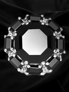 HIFLYER JEWELS Sliver-Toned Black Spinel Gemstone Ring
