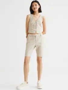 H&M Women Beige Low-Waisted Bermuda Shorts