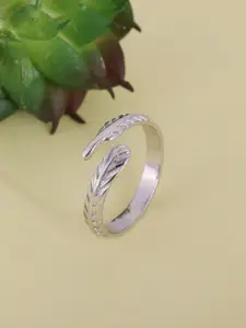 GIVA Women 925 Sterling Silver Rhodium-Plated Design Detailed Finger Ring
