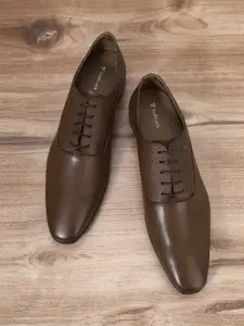 Van Heusen Men's Brown Textured Leather Formal Derbys