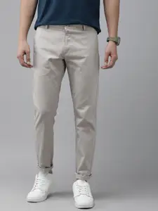 U.S. Polo Assn. Men Trim Fit Textured Corduroy Mid Rise Regular Trousers