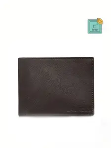 Walrus Men Brown Leather Two Fold Wallet With RFID Protection