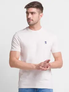 GIORDANO Men White Applique Slim Fit T-shirt