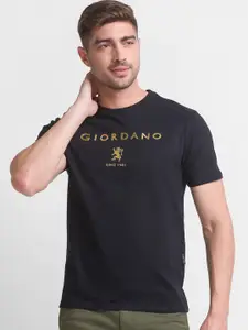 GIORDANO Men Black Typography Printed Slim Fit T-shirt