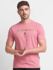 GIORDANO Men Pink Brand Logo Print Slim Fit T-shirt
