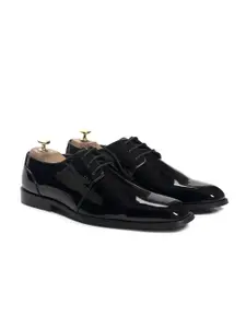 GRIFFIN Men Black Textured Derbys