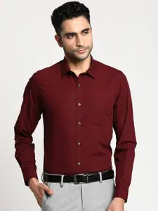 Turtle Men Maroon Slim Fit Solid Formal Shirt