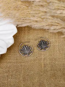 SANGEETA BOOCHRA Silver-Toned Floral Studs Earrings