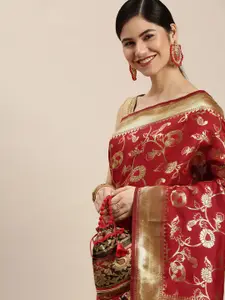 Hinayat Fashion Red & Gold-Toned Woven Design Zari Silk Blend Saree
