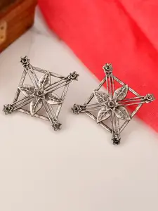 DASTOOR Silver-Toned Geometric Studs Earrings