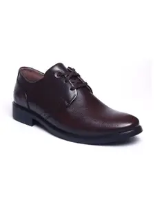Zoom Shoes Men Brown Solid Formal Derbys