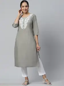 AURELIA Women Floral Thread Work Kurta