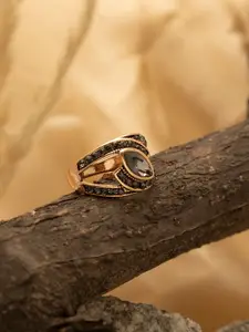 SOHI Gold-Plated Black Artificial Stones Studded Finger Ring