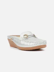 Carlton London Women Silver-Toned Printed Loafers