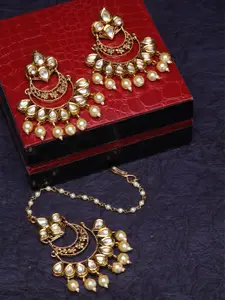 PANASH White Gold-Plated Kundan Handcrafted Maang Tika & Earrings