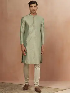 Manyavar Men Green Embroidered Kurta with Pyjamas