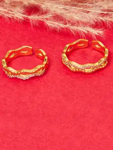 Voylla Women Gold-Toned & White Adjustable Toe Rings