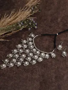 VENI Women Silver-toned Choker Necklace With Earrings