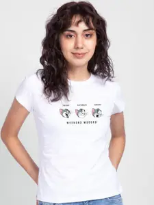 Bewakoof Women White Typography Printed  Pure Cotton  Slim Fit T-shirt