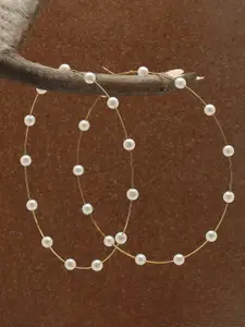 SOHI White Pearls Circular Hoop Earrings