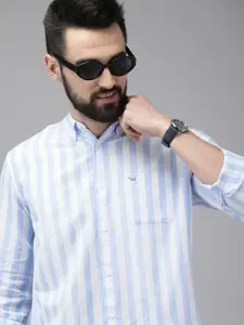 THE BEAR HOUSE Men Blue & White Slim Fit Striped Cotton Casual Shirt