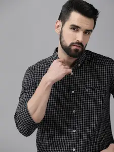 THE BEAR HOUSE Men Black & White Slim Fit Checked Cotton Linen Casual Shirt
