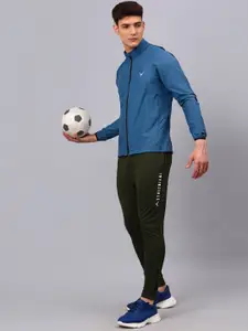 Invincible Men Windrunner Outdoor Jacket