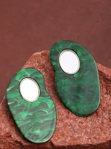 SOHI Green Contemporary Drop Earrings
