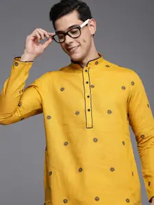 Manyavar Men Yellow Geometric Thread Work Kurta