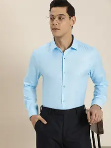 INVICTUS Men Blue Textured Slim Fit Formal Shirt